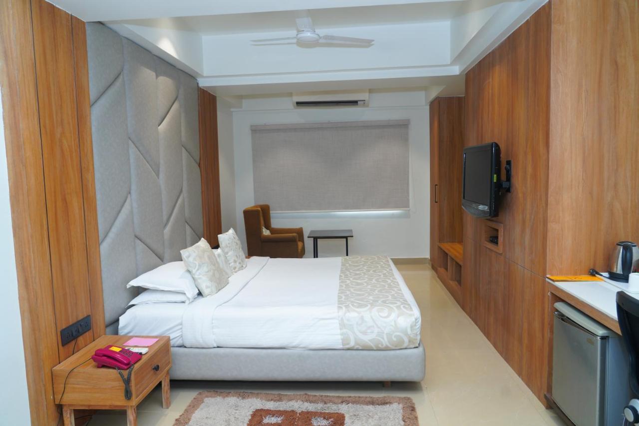 Hotel Kinara Grand Hyderabad Eksteriør bilde
