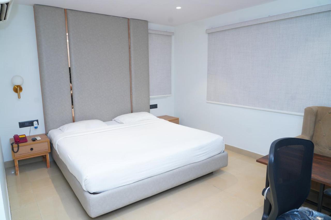 Hotel Kinara Grand Hyderabad Eksteriør bilde