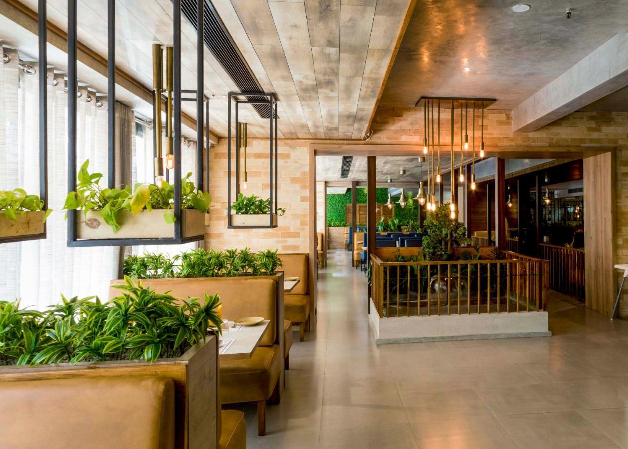 Hotel Kinara Grand Hyderabad Eksteriør bilde